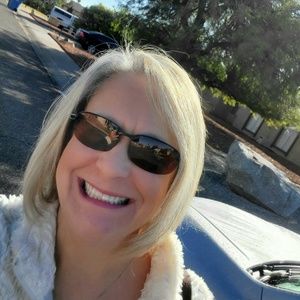 Meet your Posher, Christine